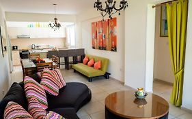 Stylish 2 Bedroom Apartment In Pegia