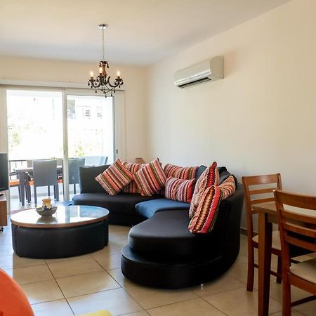 Stylish 2 Bedroom Apartment In Pegia Peyia Exterior photo