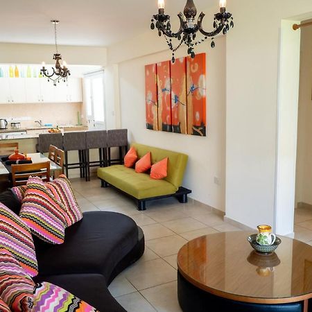 Stylish 2 Bedroom Apartment In Pegia Peyia Exterior photo